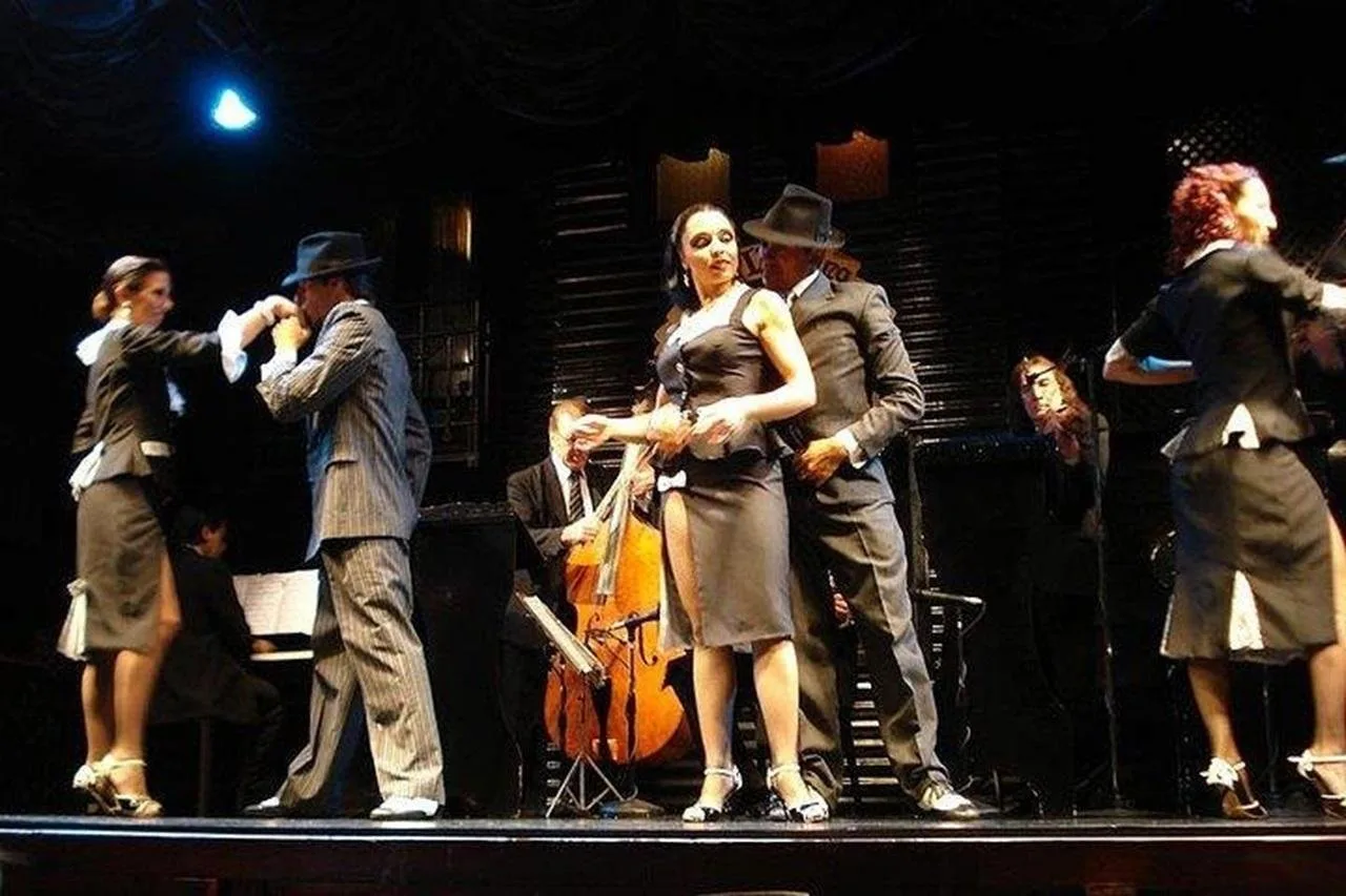 La Ventana Tango Dinner-Show with optional Classic Bus Ride - photo 1